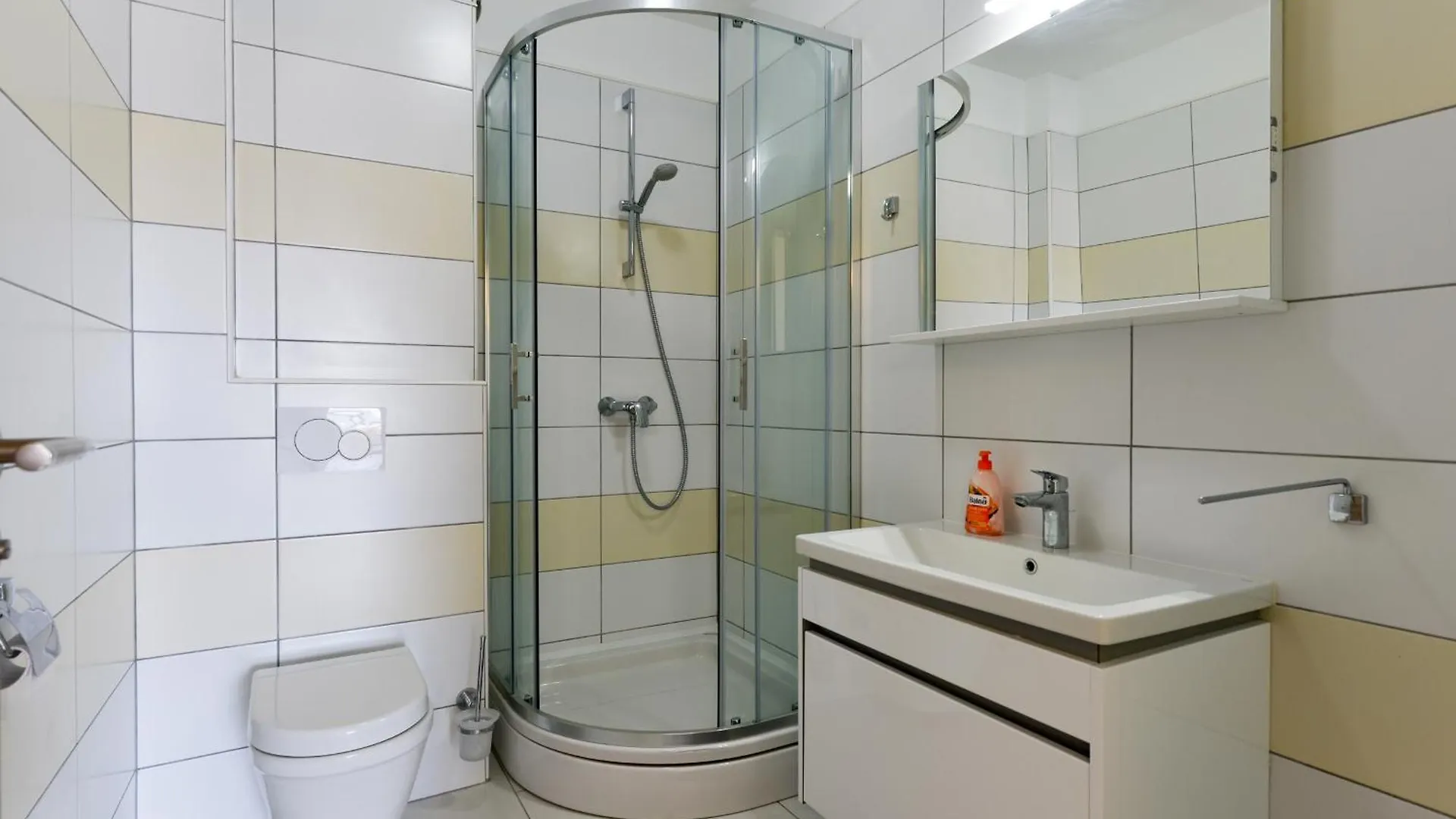 Apartmani Martin Mit Beheiztem Pool With Heated Pool بيبينيا