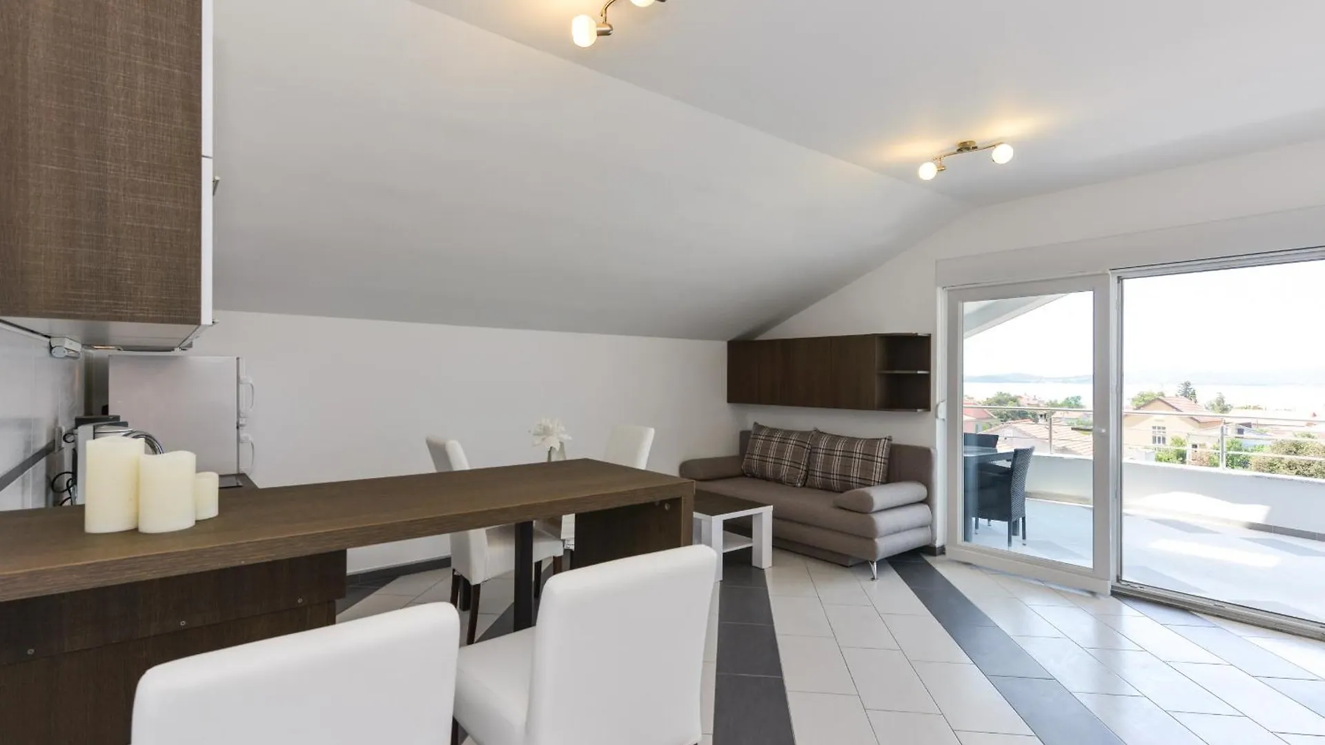 Apartmani Martin Mit Beheiztem Pool With Heated Pool بيبينيا شقة