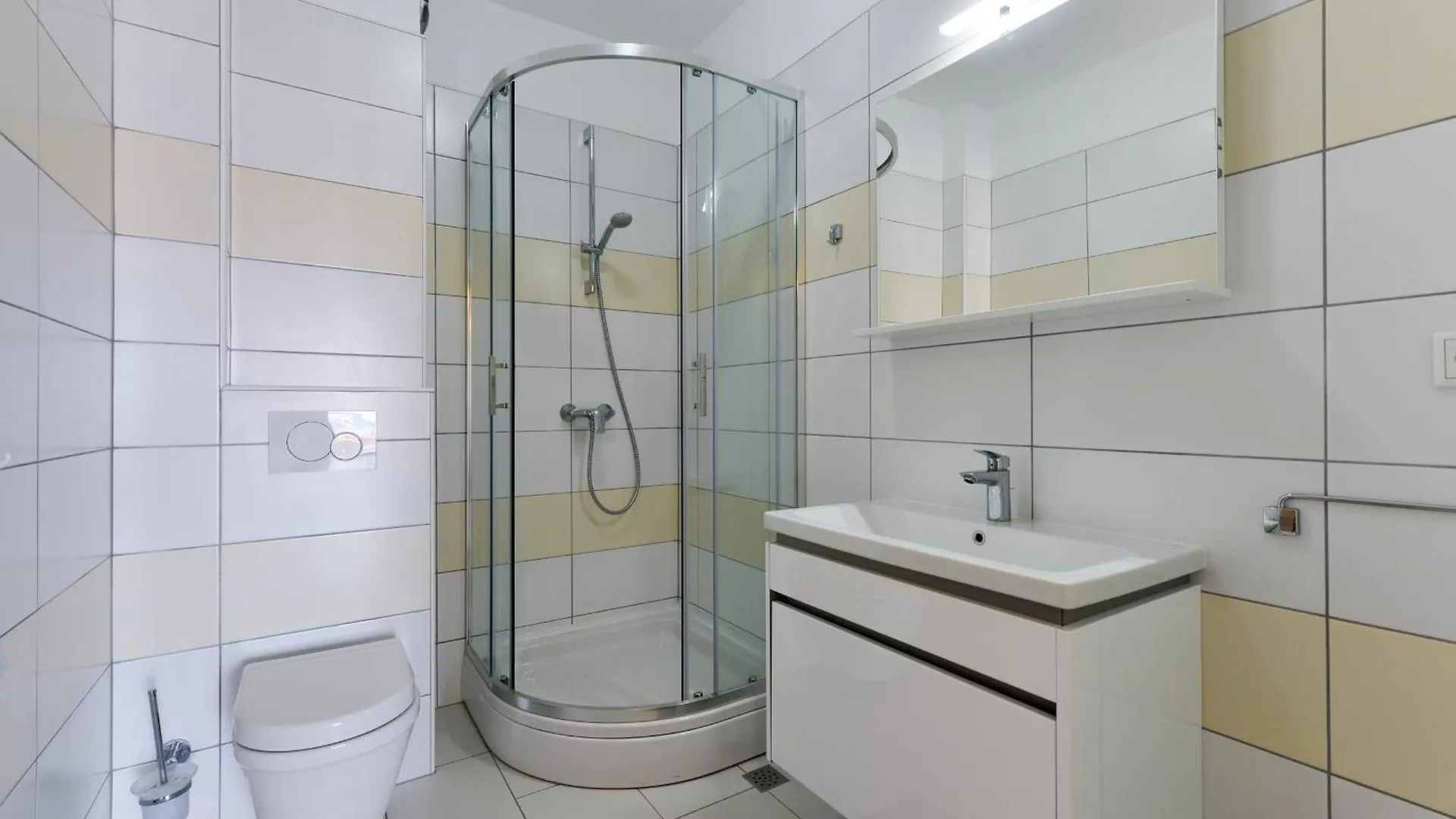 Apartmani Martin Mit Beheiztem Pool With Heated Pool بيبينيا شقة