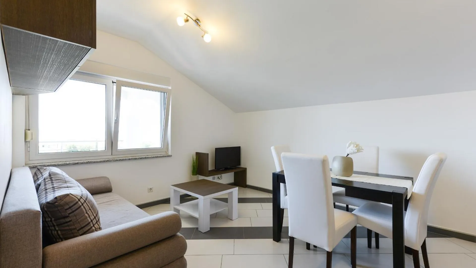 Apartmani Martin Mit Beheiztem Pool With Heated Pool بيبينيا شقة