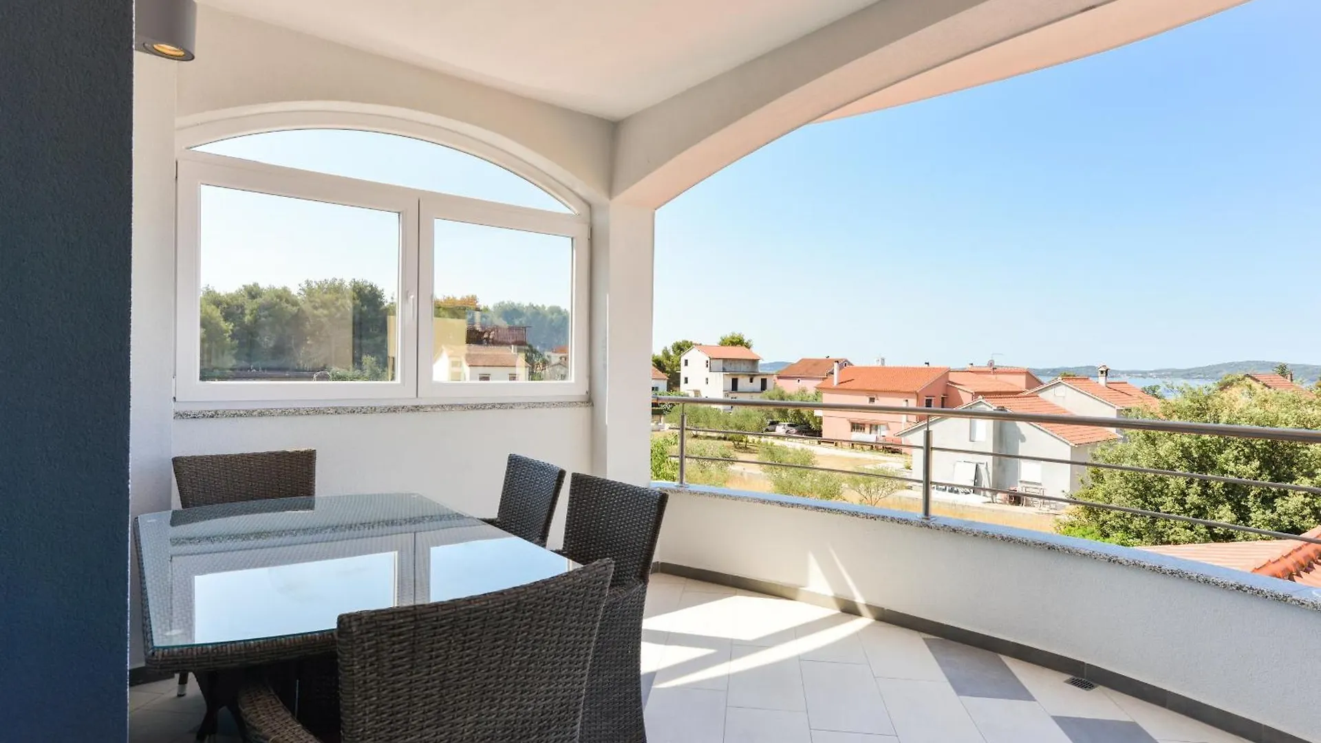 Apartmani Martin Mit Beheiztem Pool With Heated Pool بيبينيا