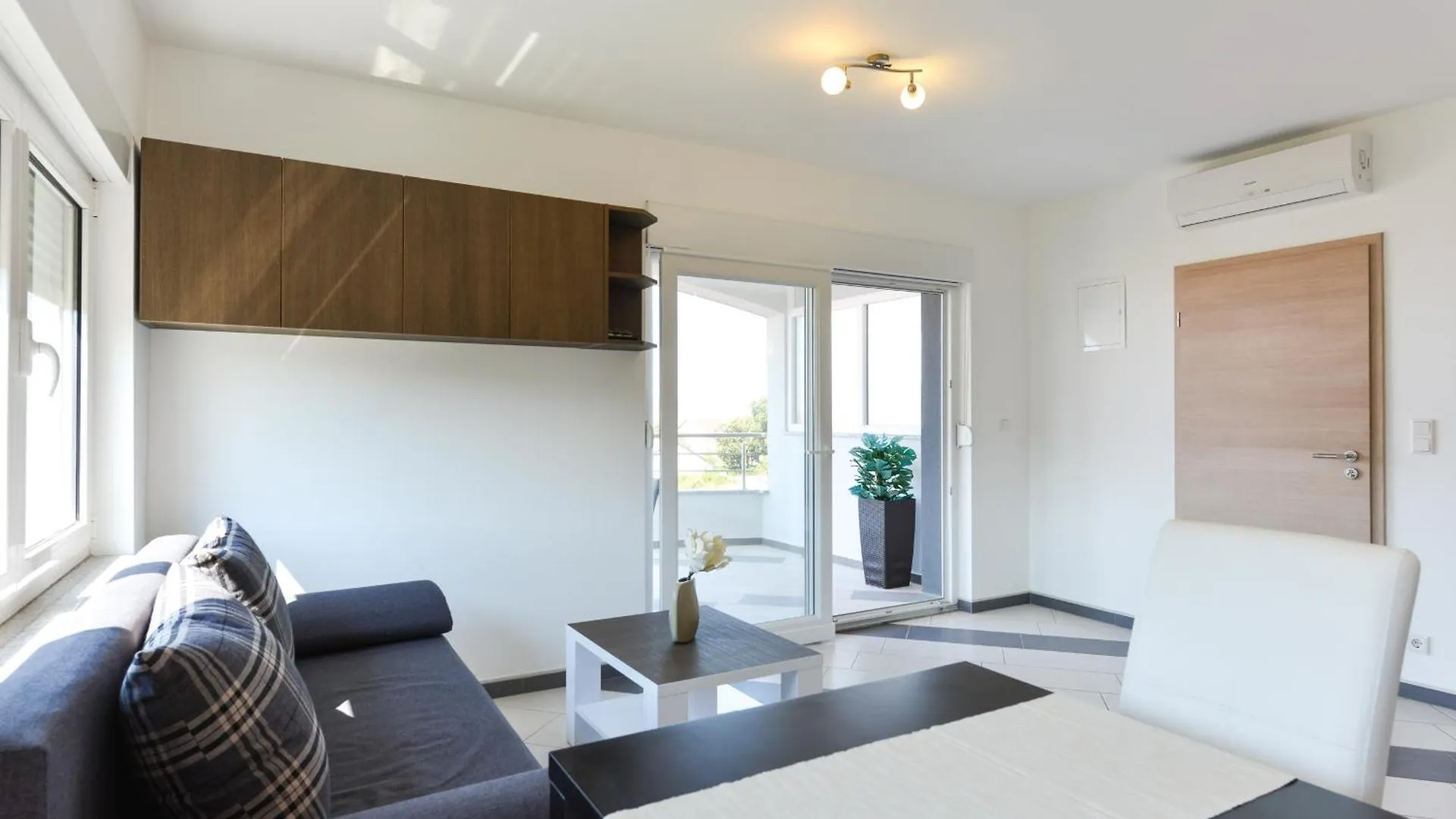 شقة Apartmani Martin Mit Beheiztem Pool With Heated Pool بيبينيا
