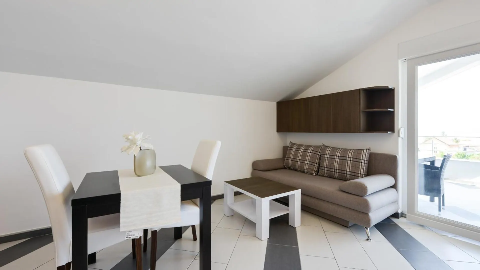 Apartmani Martin Mit Beheiztem Pool With Heated Pool بيبينيا شقة